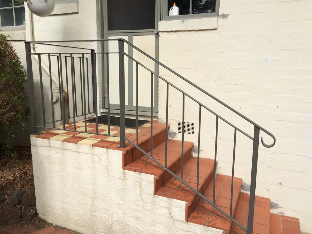 Handrail & Balustrade Rear Steps (BD2)