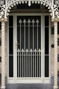 Victorian Spear Design (Sovereign)